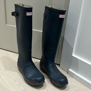 Hunter “huntress” rain boots - back adjustable